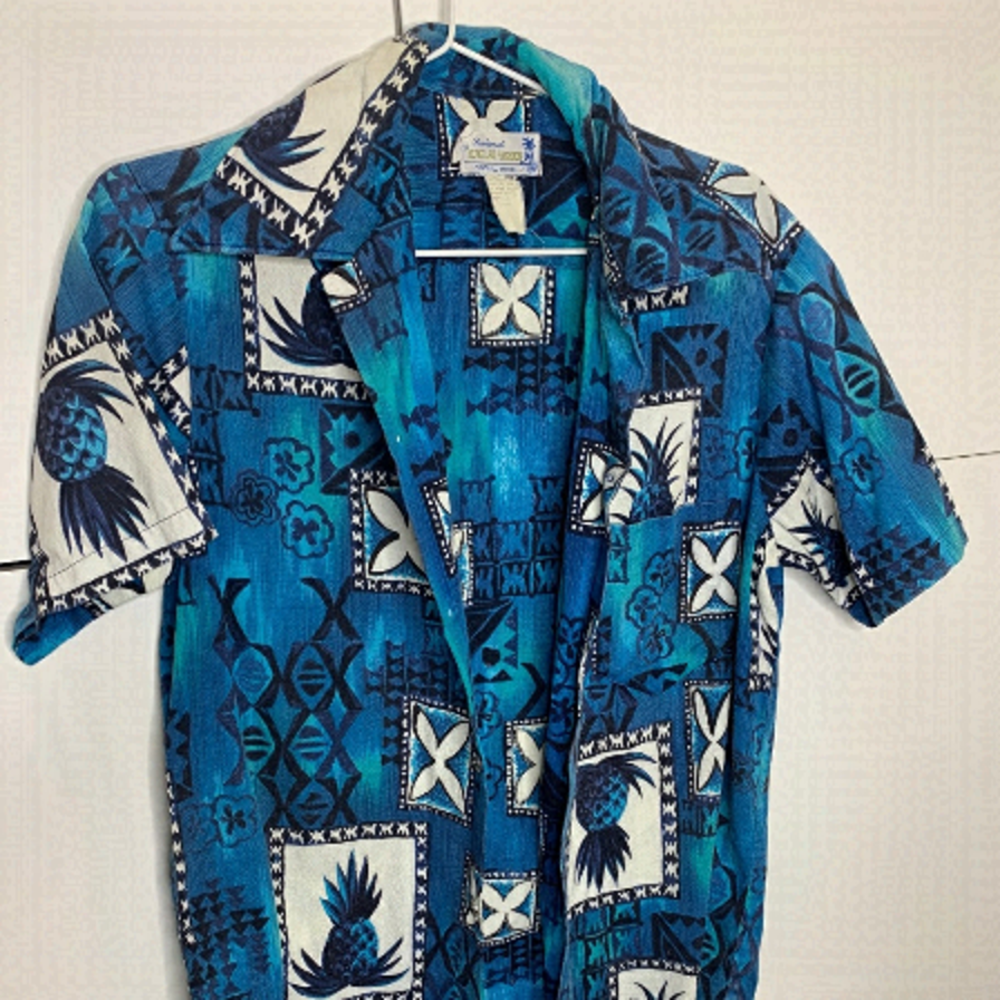 Hukilau Fashions Retro Vintage 70s Hawaiian Shirt ~ Size Small Blue Palm Floral